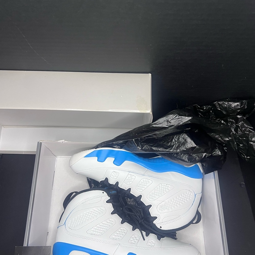 Size 9.5 - Air Jordan 9 Retro 2024 Powder Blue